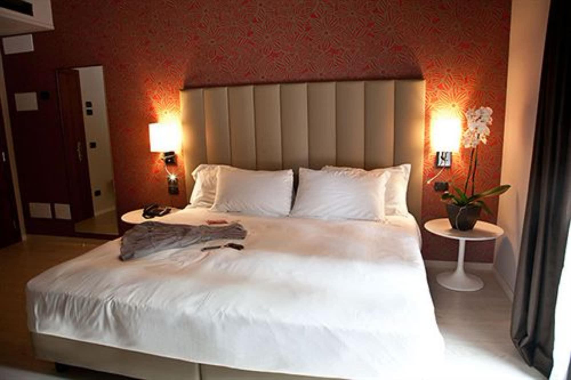 Hotel L'Approdo Петенаско Екстериор снимка