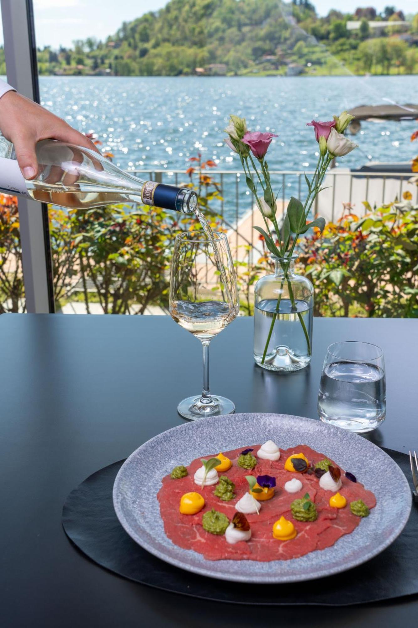 Hotel L'Approdo Петенаско Екстериор снимка
