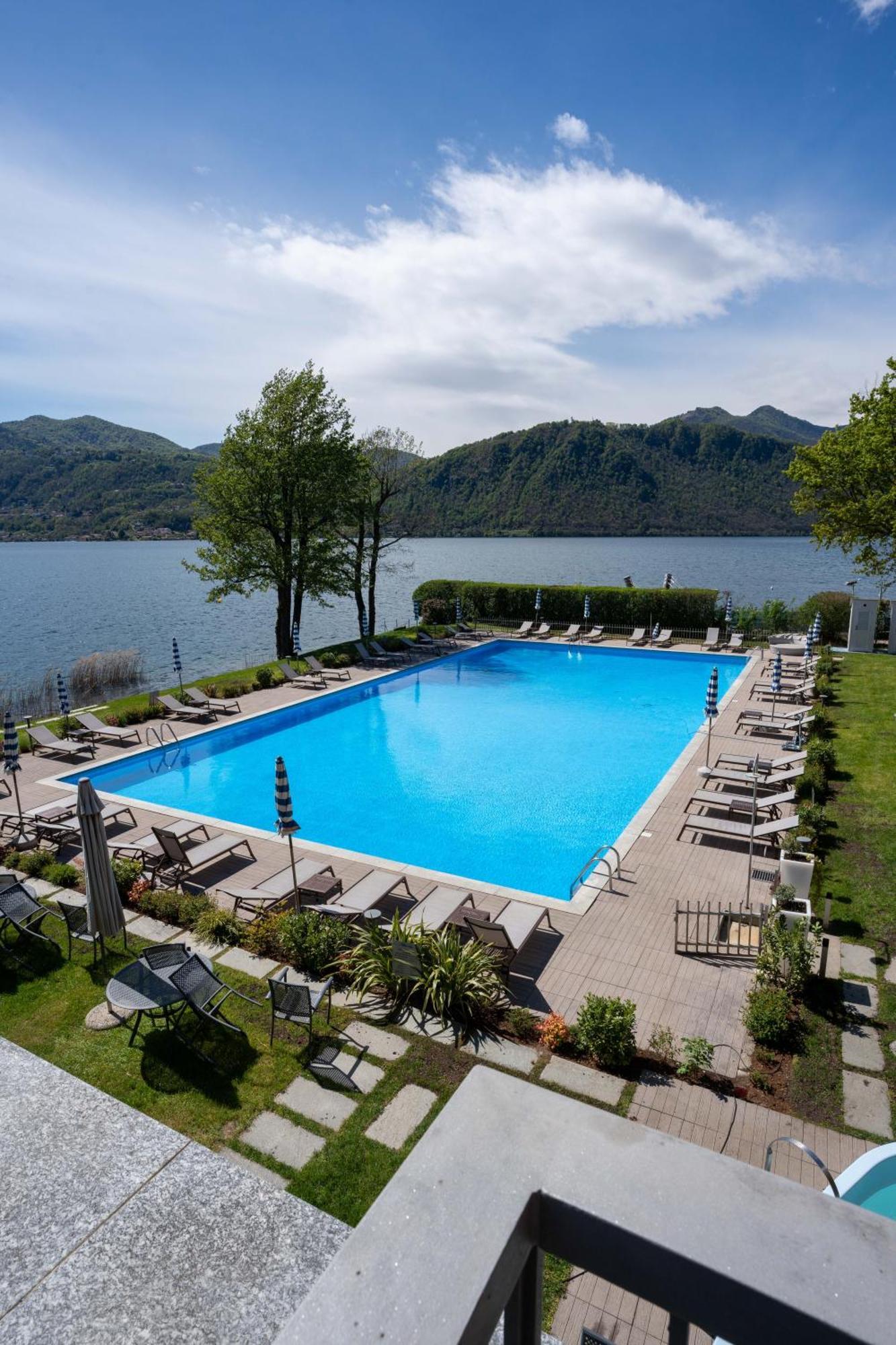 Hotel L'Approdo Петенаско Екстериор снимка